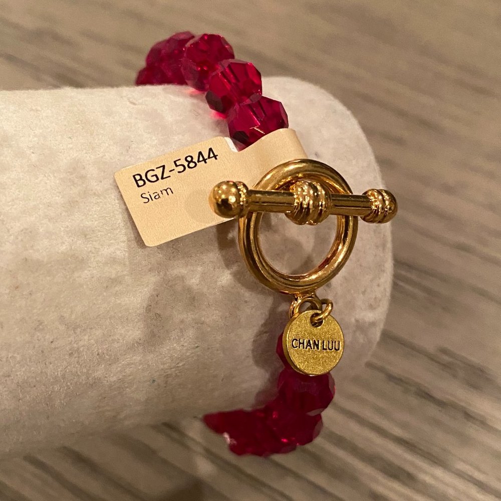 New Authentic Chan Luu Swarovski Crystal Toggle Stretch Bracelet
